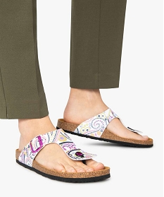 sandales femme avec entre-doigt et imprime fleuri blanc sandales plates et nu-pieds1206501_1