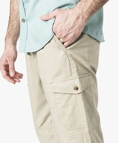 pantacourt en lin avec larges poches sur les cotes beige1566401_2