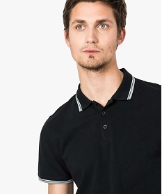 polo homme a manches courtes avec rayures contrastantes noir polos1624401_2