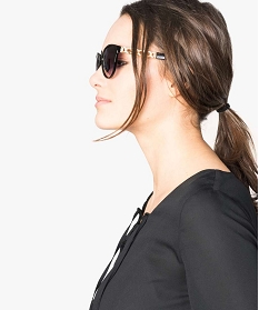 lunettes de soleil monture en plastique avec details dores noir sacs bandouliere2139501_1