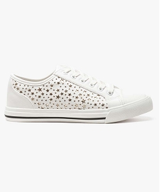 baskets en similicuir avec perforations etoiles blanc baskets et tennis2592601_1