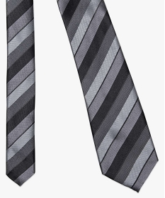 cravate a rayures noir3577901_2
