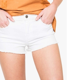 short uni taille haute a bords franges blanc shorts6873001_2
