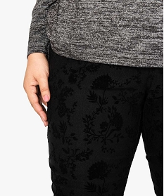 pantalon femme droit en stretch avec motif floral en velours noir7107001_2