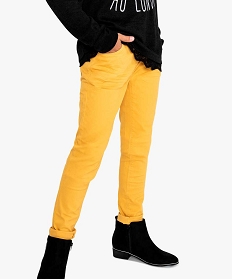 pantalon fille coupe slim 5 poches avec plis sur les hanches jaune7348501_1