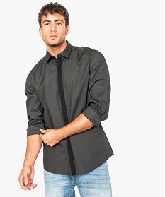 chemise pour homme avec patte de boutonnage contrastante gris chemise manches longues7366001_1