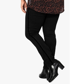 pantalon femme 5 poches coupe droite avec bandes laterales en velours noir7385601_3