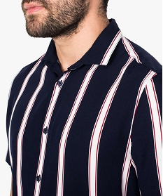 chemise homme fluide a manches courtes et rayures multicolores imprime chemise manches courtes7613601_2