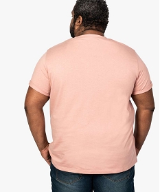 tee-shirt homme avec large motif fleuri sur lavant rose7632201_3