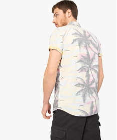 chemise homme a manches courtes motif tropical effet delave rose7898101_3