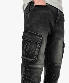 bermuda homme en jean avec larges poches sur les cuisses noir shorts et bermudas7905901_2