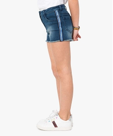 short fille en jean avec bandes rayees sur les cotes gris7956601_1