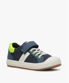 baskets basses garcon details fluo et bout renforce bleu chaussures basses9348801_2