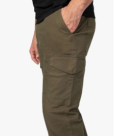 pantalon homme en toile avec poches a rabat sur les cuisses vert pantalons9465401_2