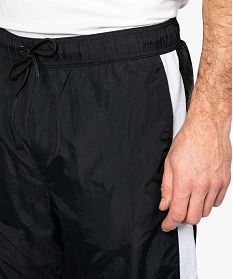 pantalon de jogging homme avec bande sur le cote noir9465701_2