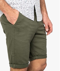 bermuda homme en toile unie 5 poches coupe chino vert9467501_2