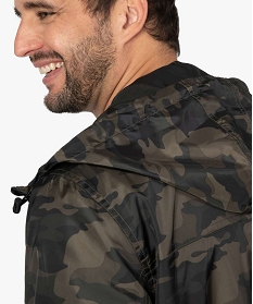 coupe-vent homme a motif camouflage vert9477001_2