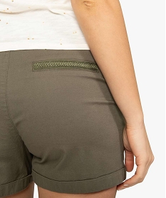 short femme uni avec poches surpiquees vert shorts9496601_3