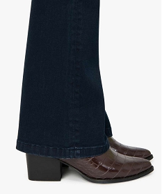 jean femme coupe bootcut avec surpiqures contrastantes bleu pantalons jeans et leggings9500801_2