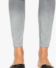 jean femme slim taille haute en coton stretch a bord franc gris9503801_2