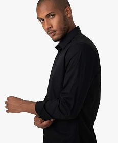 chemise homme unie coupe slim en coton stretch noir chemise manches longuesA099001_2