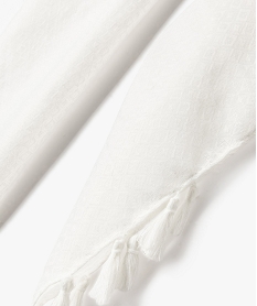 foulard femme uni en maille texturee et finitions pompons blancA216101_2