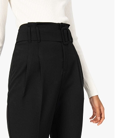 pantalon femme avec pinces et ceinture a grosse boucle noirA381201_2