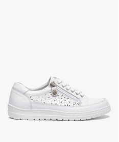 tennis femme en cuir unies avec perforations sur les cotes blancA544801_1