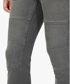 jean homme coupe slim avec empiecements surpiques sur les cuisses gris jeansA622001_2