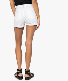 short femme facon denim avec revers cousus blancA648501_3