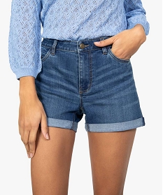 short femme en jean avec revers cousus bleu shortsA650201_2
