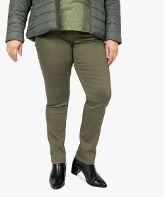 pantalon femme grande taille coupe slim en toile extensible vert pantalons et jeansA659401_1