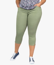 pantacourt femme grande taille en toile extensible coupe ajustee vert pantacourts et shortsA665201_1