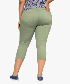 pantacourt femme grande taille en toile extensible coupe ajustee vert pantacourts et shortsA665201_3