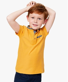 tee-shirt garcon a col mao en maille texturee effet raye orange tee-shirtsA810601_1