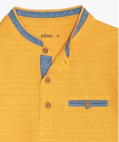 tee-shirt garcon a col mao en maille texturee effet raye orange tee-shirtsA810601_3