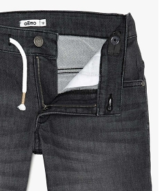 bermuda garcon en jean extensible avec ceinture cordon grisA815901_3