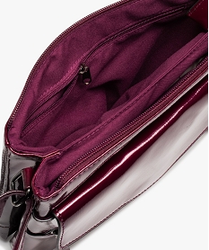 sac femme rectangle en matiere vernie rouge sacs bandouliereB341601_3