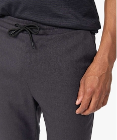 pantalon homme en maille a taille elastiquee gris pantalons de costumeB349501_2