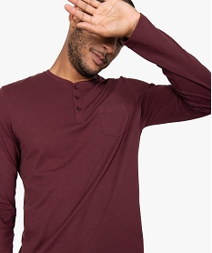 tee-shirt homme a manches longues et col tunisien rouge tee-shirtsB370101_1