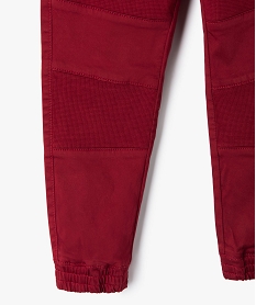 pantalon garcon avec empiecements sur l’avant des jambes rouge pantalonsB613201_3