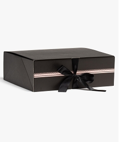 boite cadeau avec ruban satine noir autres accessoiresB965201_1