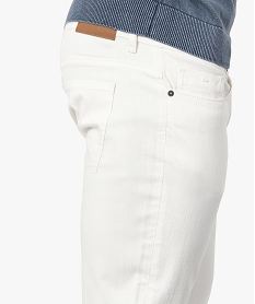 jean homme coupe straight legerement delave blanc pantalons de costumeC105701_2