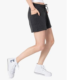 short femme en maille avec ceinture elastiquee gris shortsC131201_1
