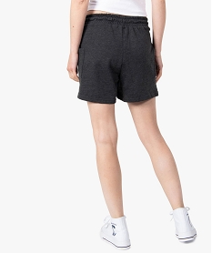 short femme en maille avec ceinture elastiquee gris shortsC131201_3
