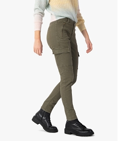 GEMO Pantalon femme avec poches à rabat sur les cuisses Vert