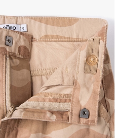bermuda garcon coupe regular a poches laterales imprime beigeC289001_2