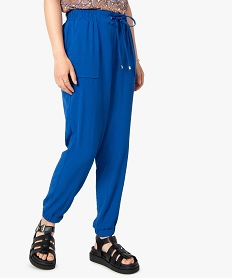 pantalon femme fluide coupe ample resserree dans le bas bleu pantalonsC665601_1