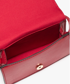 pochette femme avec rabat et chaine metallique rougeC813601_3