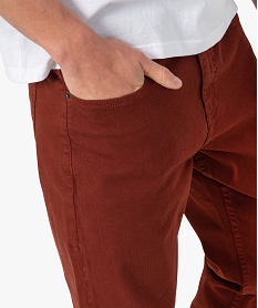 jean homme coupe straight legerement delave brun pantalons de costumeC830601_2